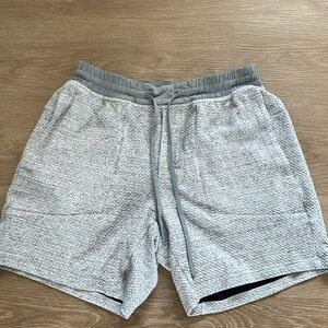 Men's LuLu lemon shorts L